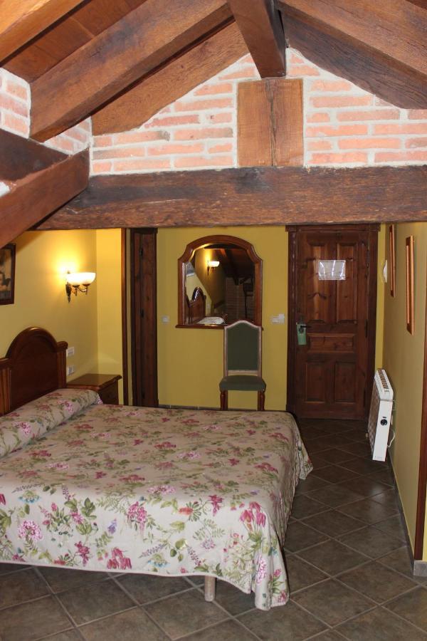 La Venta De Quijas Bed & Breakfast Bagian luar foto