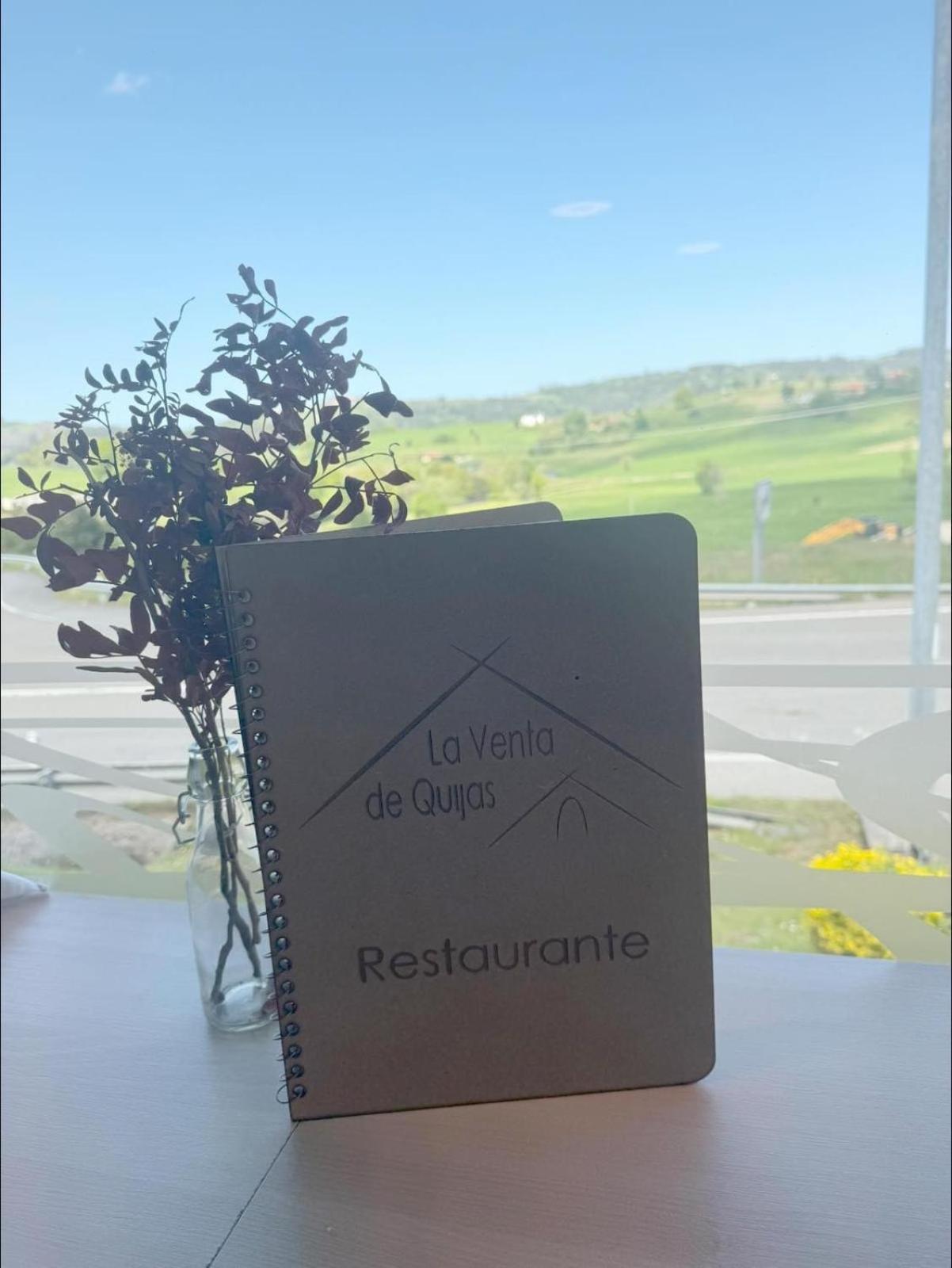 La Venta De Quijas Bed & Breakfast Bagian luar foto