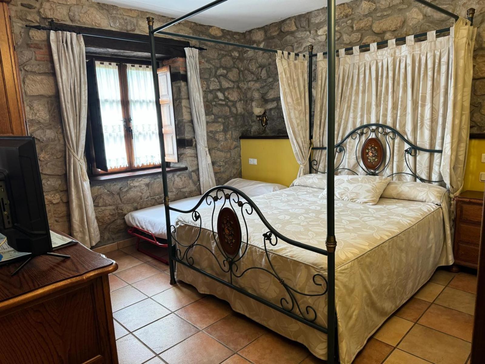 La Venta De Quijas Bed & Breakfast Bagian luar foto